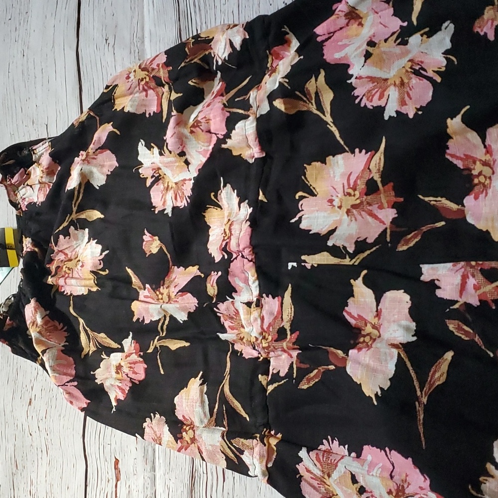 🆕️ CUTE BLACK FLOWER DESIGN DRESS 🖤💕 - Picture 10 of 11